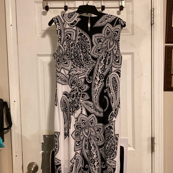 Black/white with silver neck detail, dress barn dress 10P - Picture 5 of 5